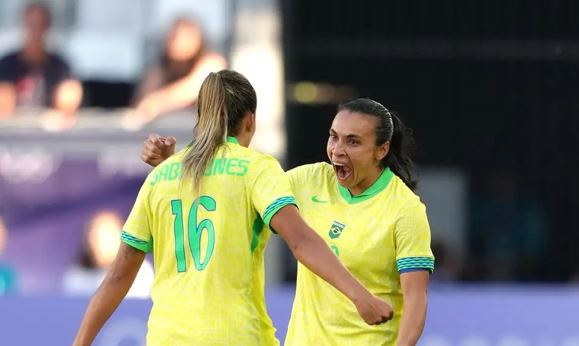 Brasil vence Nigéria no futebol feminino