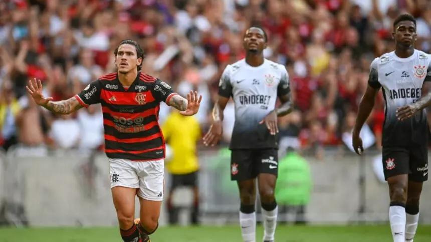 Flamengo e Corinthians jogam hoje