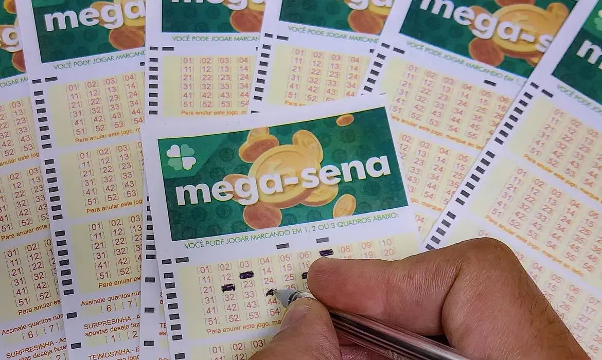 MEGA-SENA ACUMULA MAIS UMA VEZ E PRÊMIO VAI A R$ 130 MILHÕES