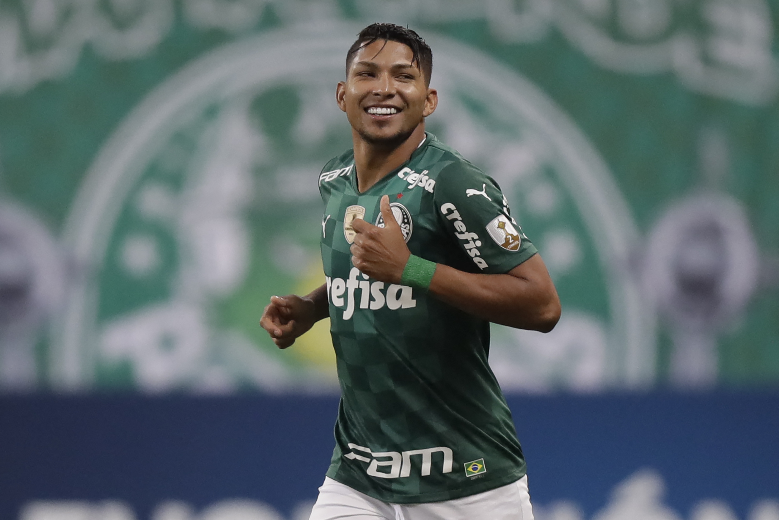 Os torcedores do Palmeiras têm sentido a ausência do jogador Rony