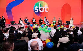 SBT anuncia nova grade com novidades nas manhãs e retorno de clássicos