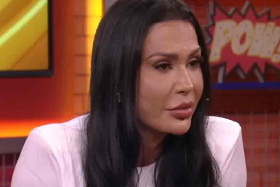 Gracyanne Barbosa é batizada após curso de imersão evangélica e nega boatos sobre depressão