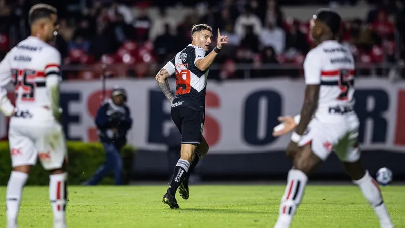 São Paulo perde para o Vasco e chega à terceira derrota consecutiva no Brasileirão