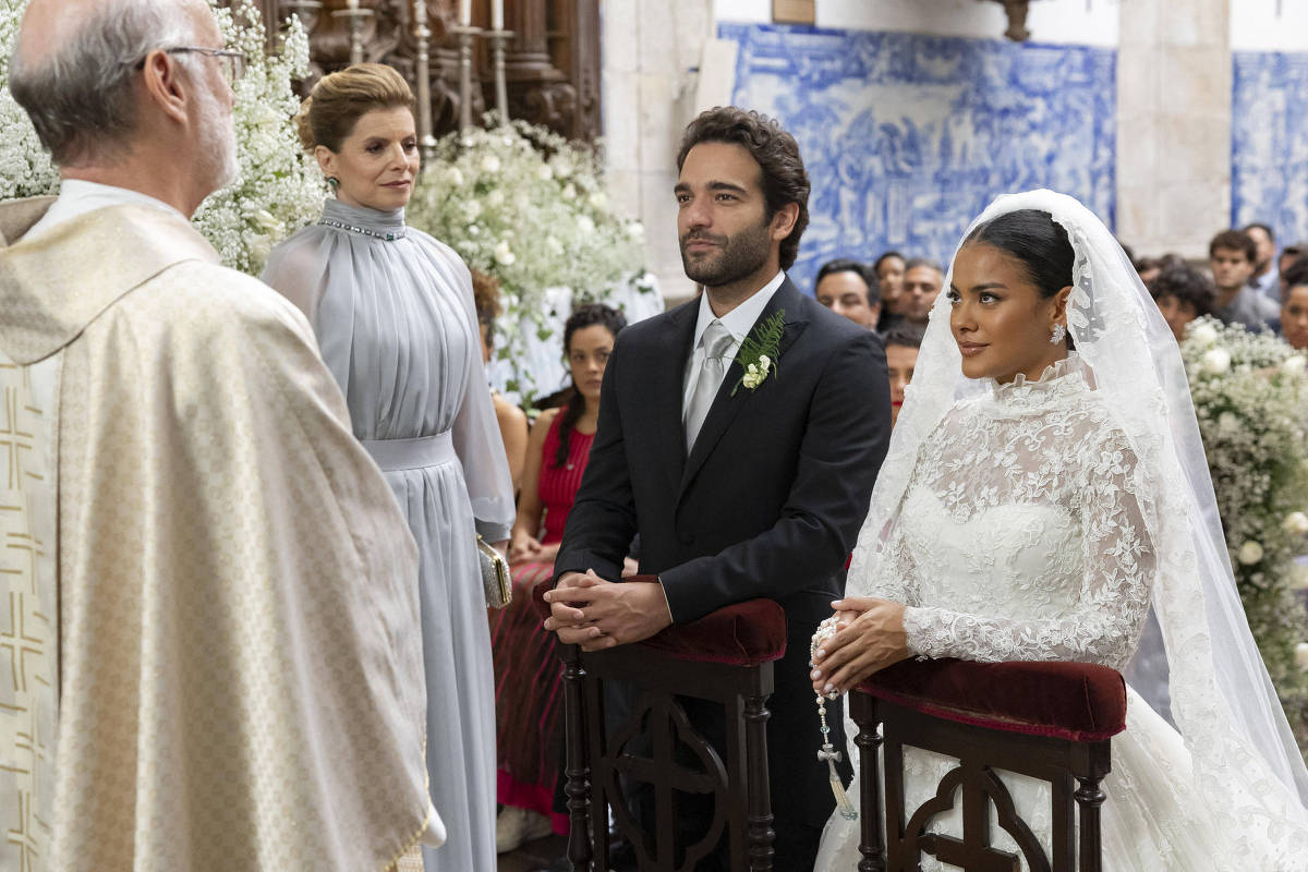 Jornalista da Globo Critica Tramas de Vale Tudo e Avalia Casamento de Maria de Fátima