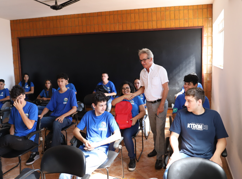 Mogi Mirim Moderniza Gestão e Inclui Jovens Aprendizes com Ponto Eletrônico e Crachá Funcional