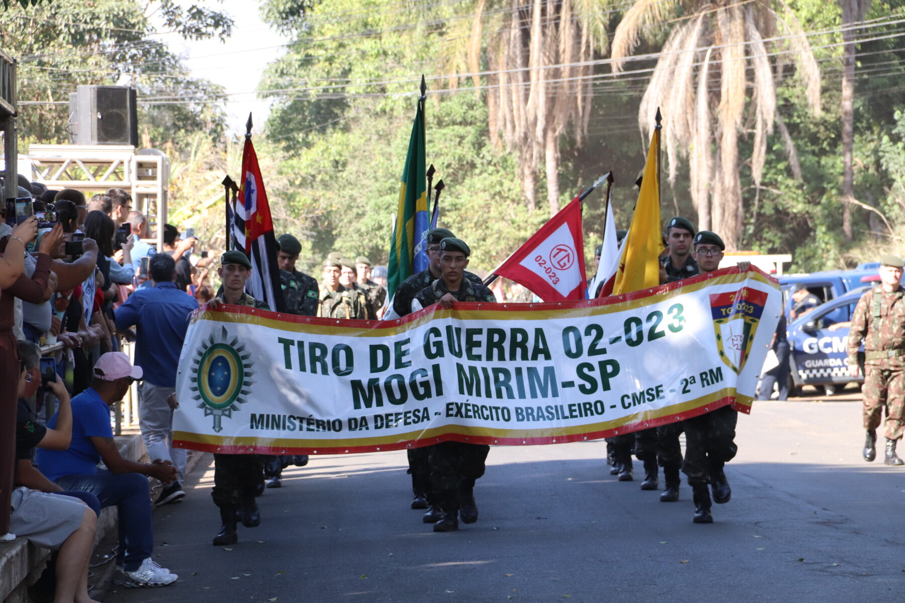 Martim Francisco Celebra Abertura da Semana da Pátria com Desfile Cívico-Militar Emocionante