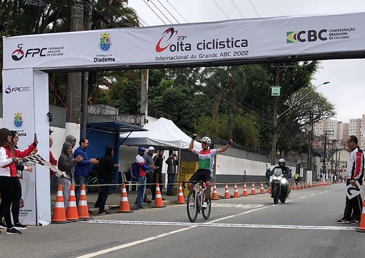 Ciclismo de Mogi Guaçu Brilha na 26ª Volta Ciclística Internacional do Grande ABCD