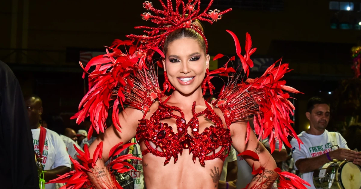 VIRGÍNIA PERDIDA NA AVENIDA?