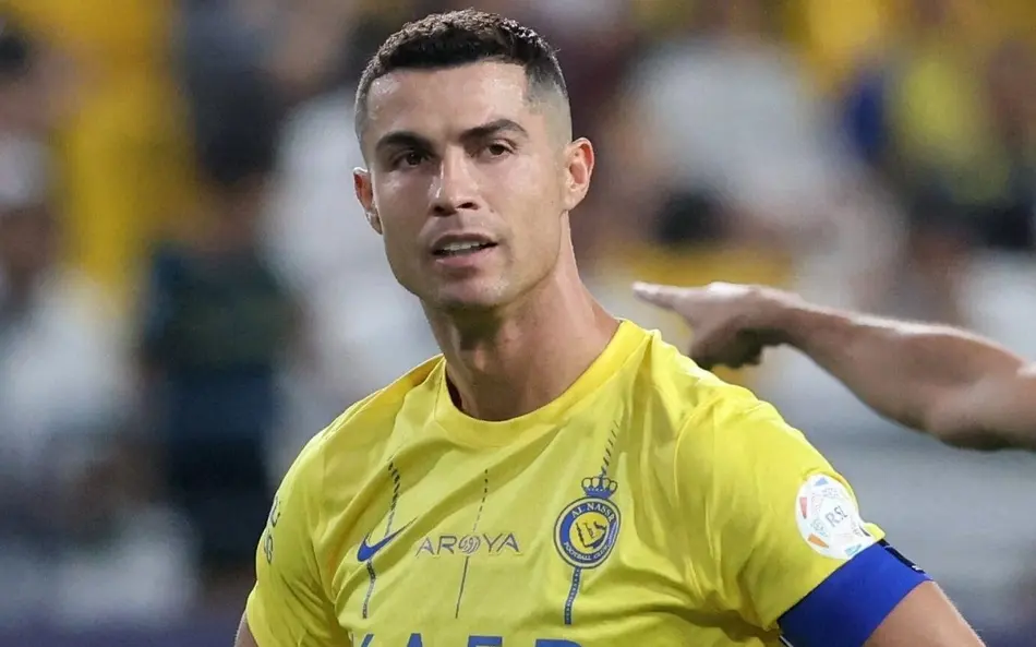 CRISTIANO RONALDO RECEBE ADVERTÊNCIA OFICIAL NA ARÁBIA SAUDITA