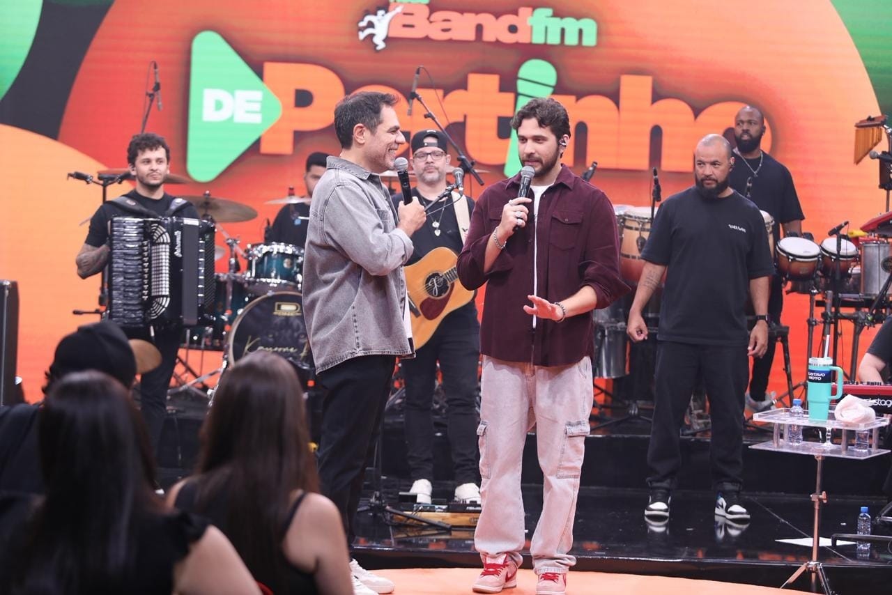 Gustavo Mioto de pertinho na Band: silêncio contra fake news