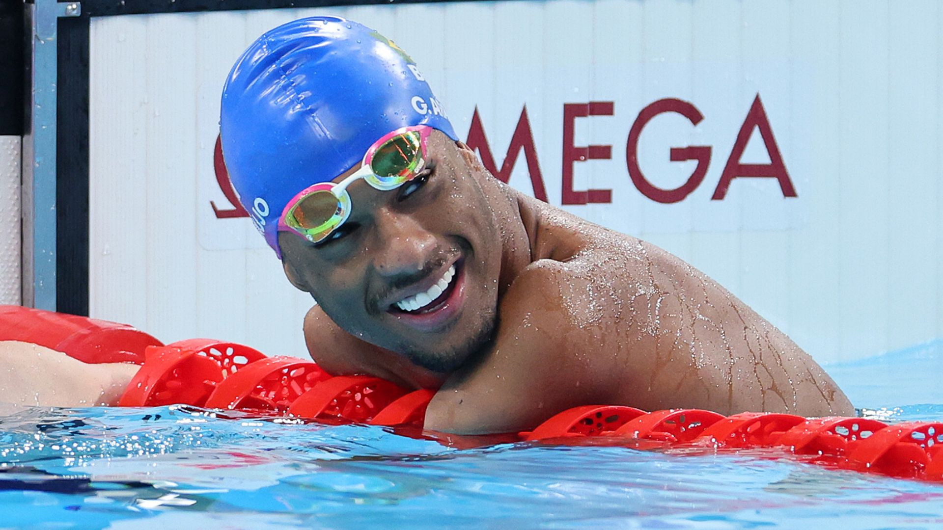 Gigante das piscinas: Gabrielzinho conquista o mundo no Laureus!