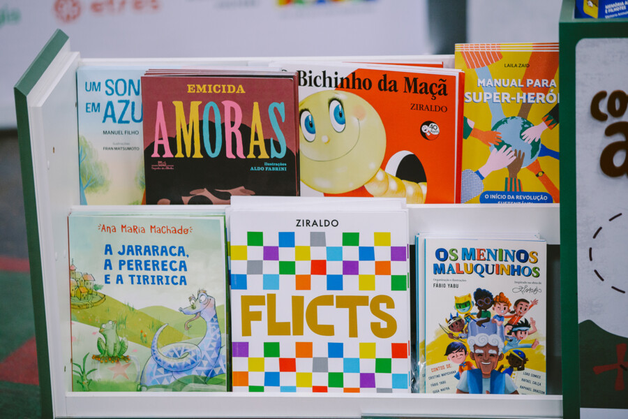 Literatura transforma escolas municipais