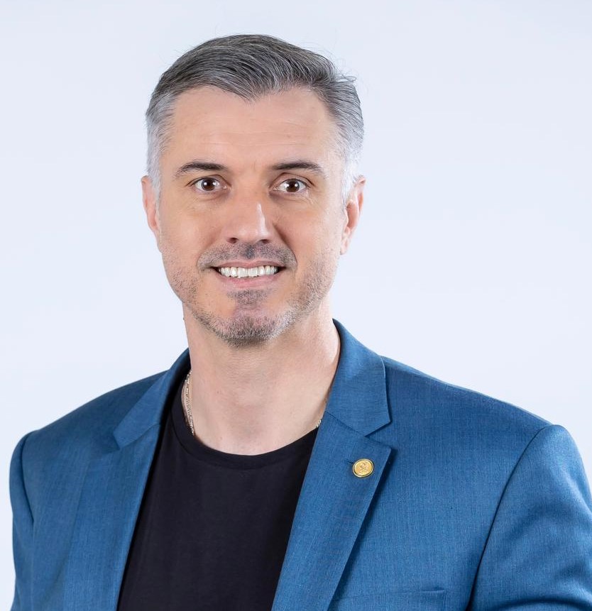Rodrigo Marchese , Política é fazer acontecer.