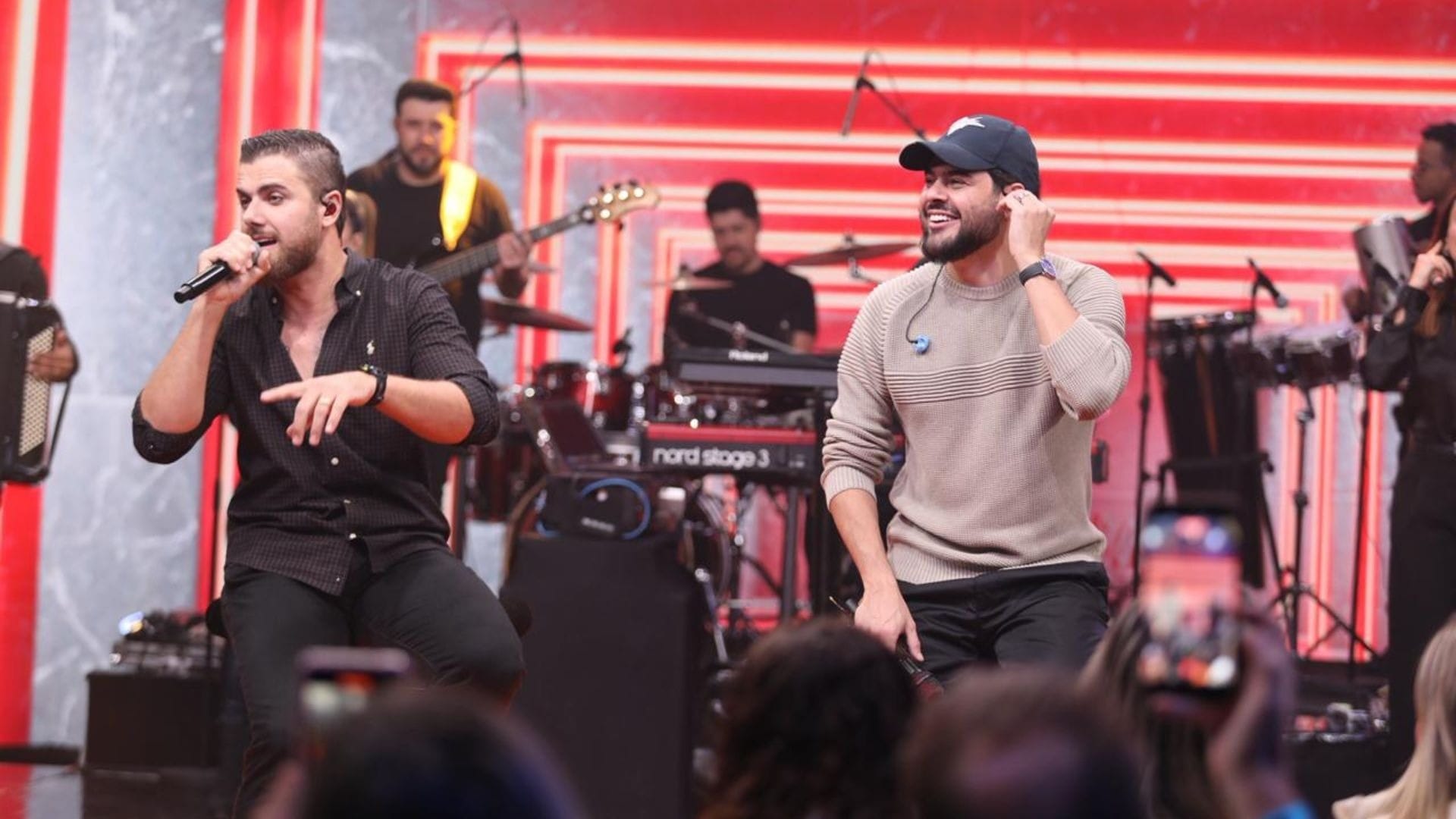 BAND FM DE PERTINHO EMOCIONA COM ZÉ NETO E CRISTIANO