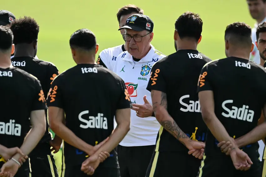 Ancelotti prepara mudanças no Brasil