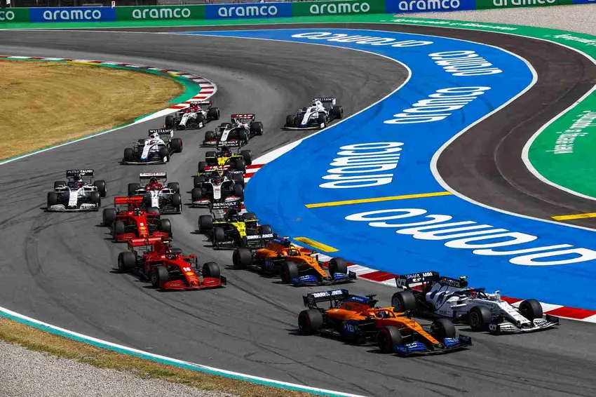 Bortoleto e Hülkenberg cedem carros a reserva