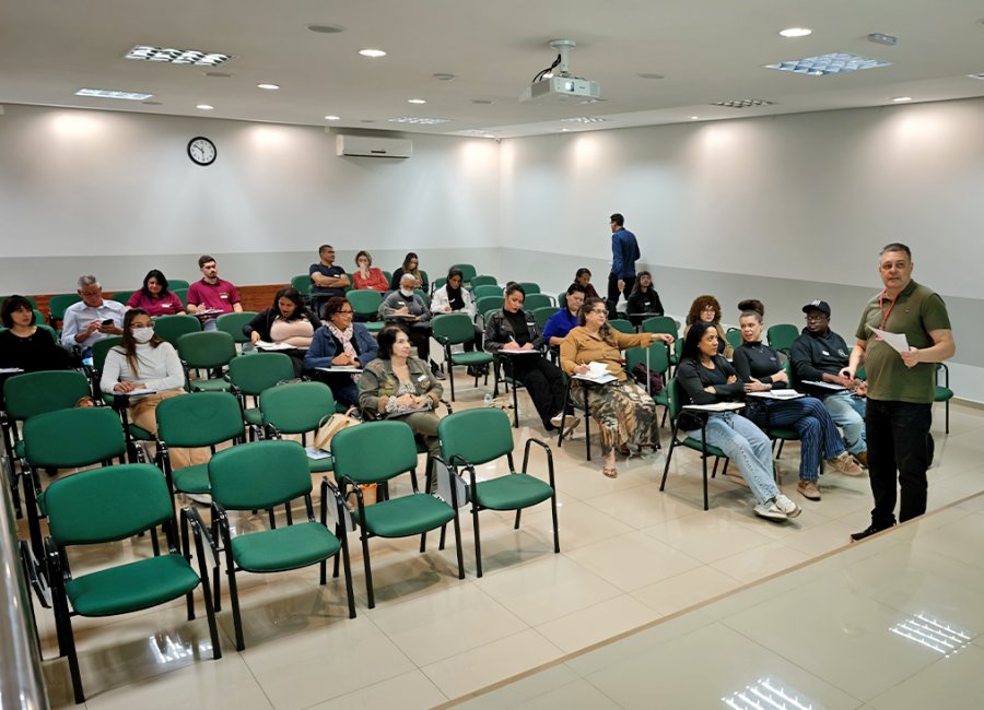 Qualificação gratuita capacita 76 alunos para o turismo em Mogi Guaçu