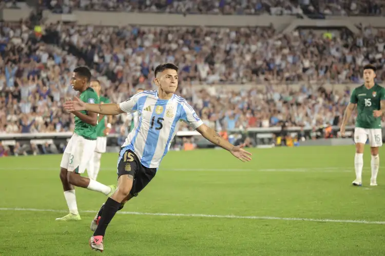 Negociação por Thiago Almada avança no Flamengo