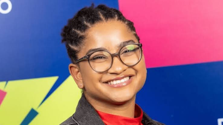 Ex-BBB Tia Milena busca contrato fixo na Globo