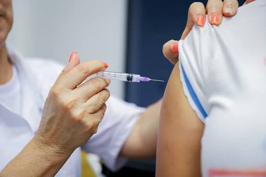 Vacinação contra a gripe chega à Feira Noturna nesta quarta-feira