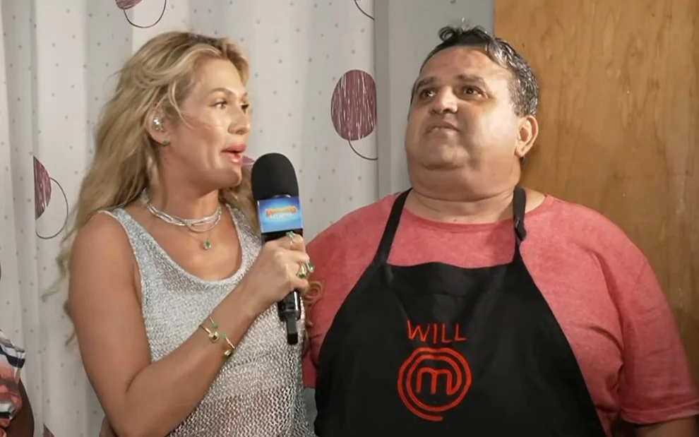 Luciano Huck dá R$ 1 milhão e acaba divulgando a Band sem querer!
