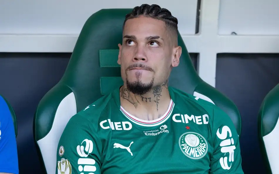  Paulinho é dúvida no Palmeiras contra o Santos