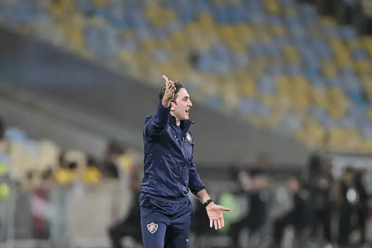 FLUMINENSE DEMITE ZUBELDÍA