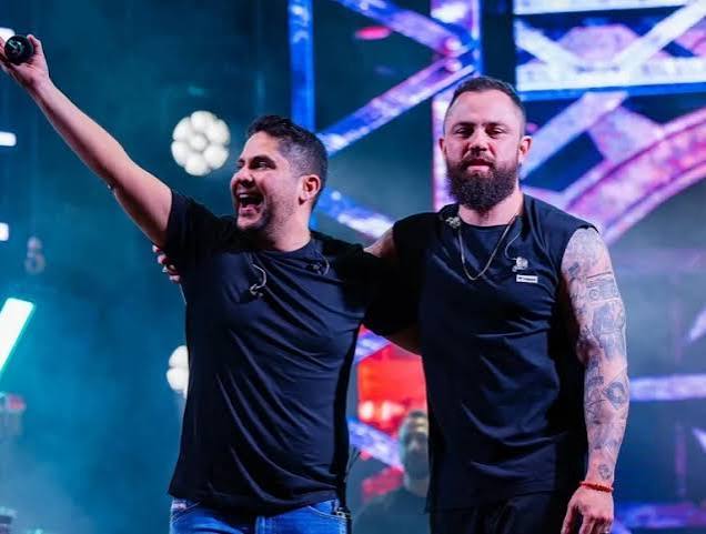 Jorge & Mateus anunciam retorno aos palcos!