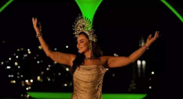 PAOLLA OLIVEIRA ESTÁ DE VOLTA À SAPUCAÍ!