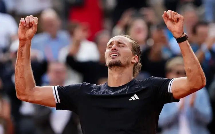 TÊNIS: ZVEREV ASSUME O TOPO DO RANKING!