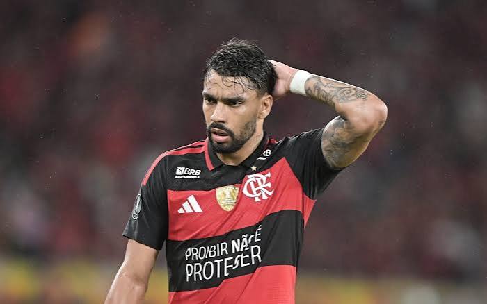 Paquetá chora e pede desculpas após queda do Flamengo