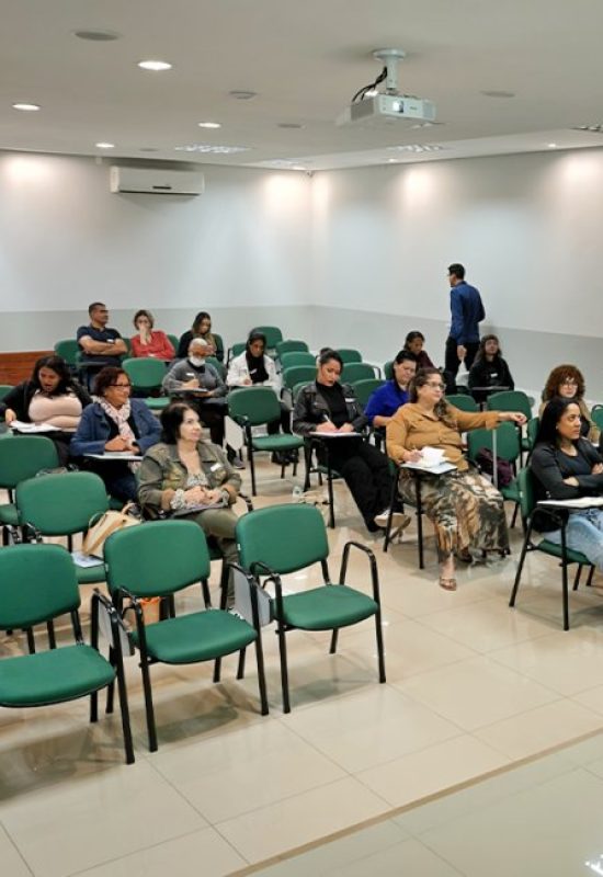 Qualificação gratuita capacita 76 alunos para o turismo em Mogi Guaçu