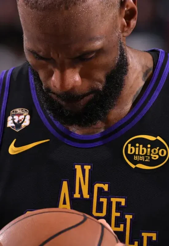 LEBRON JAMES SOB PRESSÃO TOTAL NO LAKERS