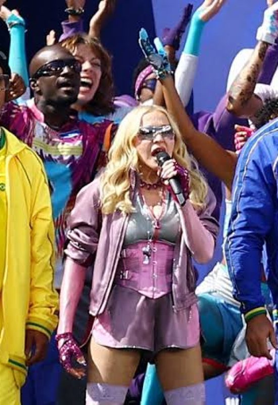 Madonna rouba a cena na final da Copa