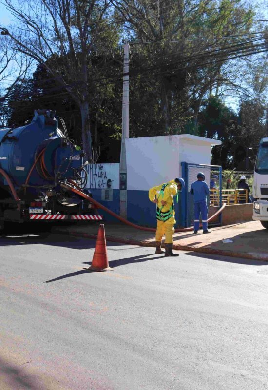Estação de Martim Francisco recebe manutenção