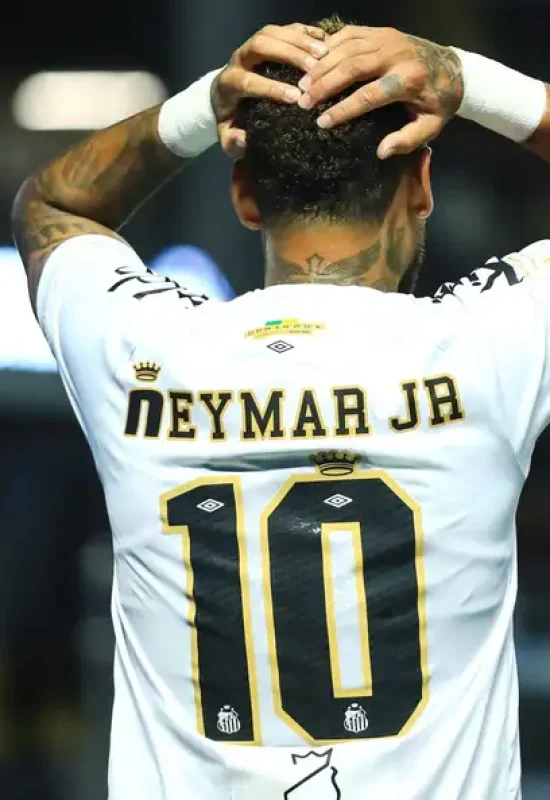 Neymar vive altos e baixos