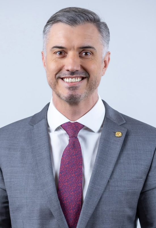 Confea confirma reeleição histórica de Vinicius Marchese