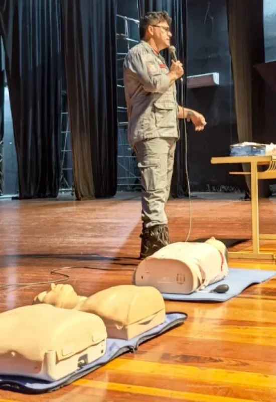 Educação capacita profissionais em primeiros socorros
