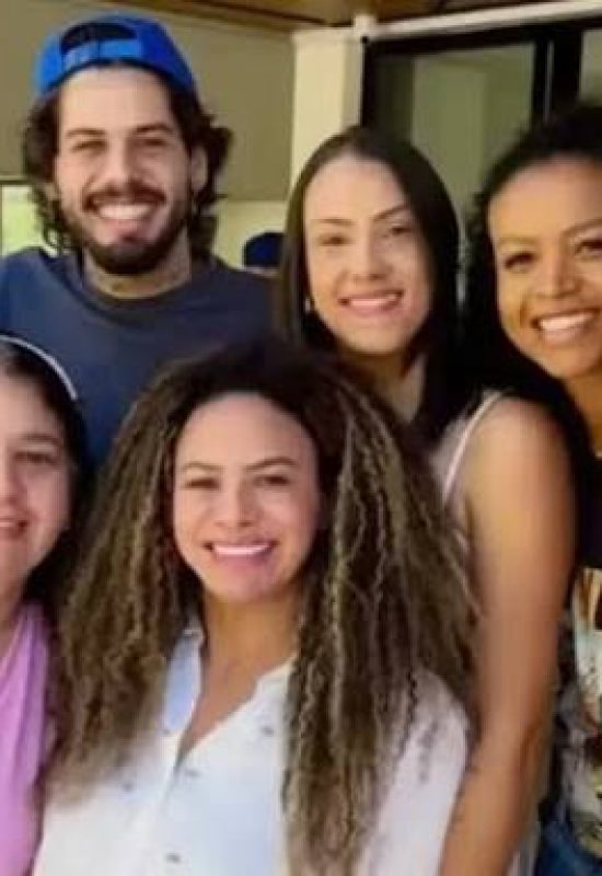 Salário das babás dos filhos de Virginia surpreende a web