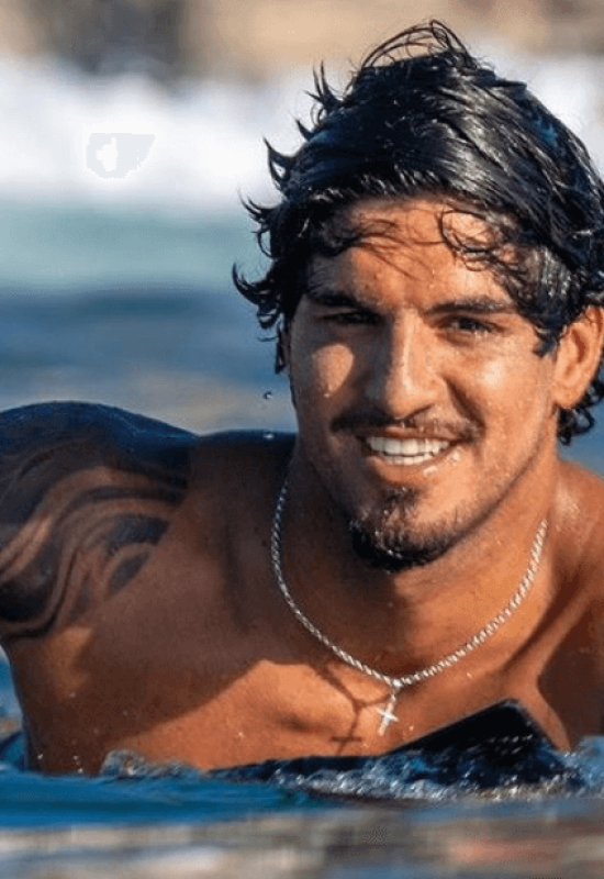 Medina volta gigante e Brasil dá show na WSL