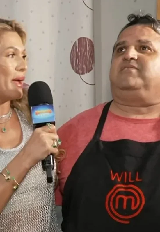 Luciano Huck dá R$ 1 milhão e acaba divulgando a Band sem querer!
