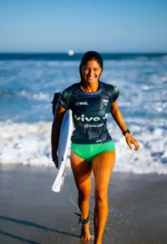 Brasil no topo da WSL! Luana Silva faz história