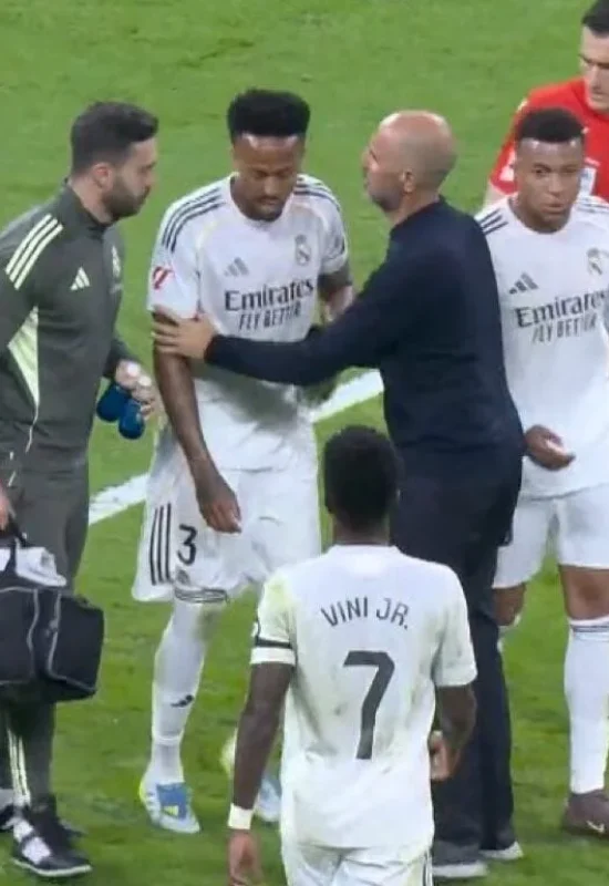 Real Madrid perde Militão